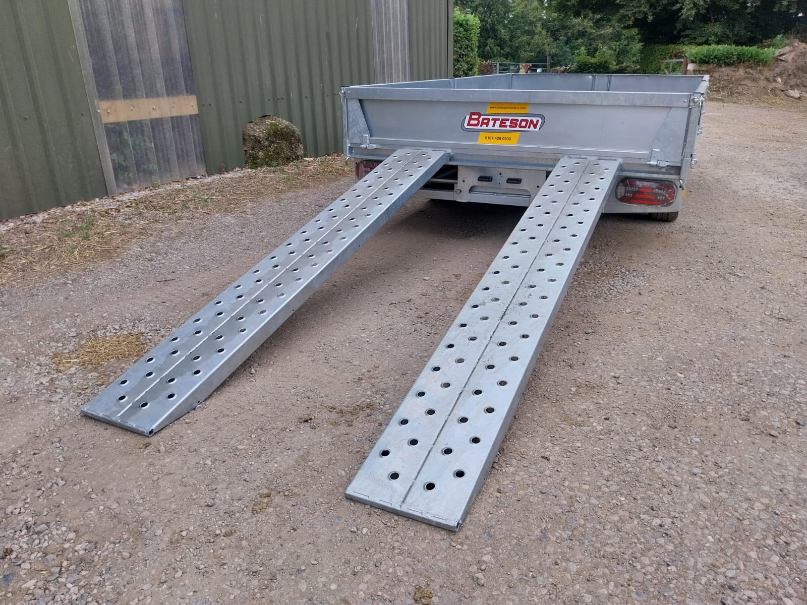 trailer ramp platform